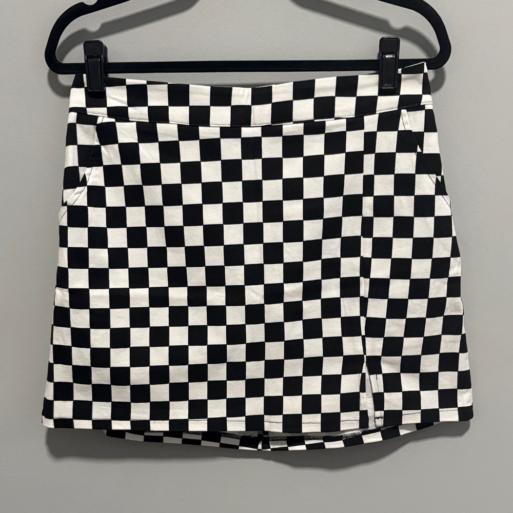 Le Lis Black and White Checkered Mini Skirt